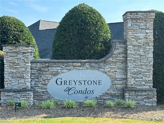114 & 116 Cobblestone Ct, Mount Airy, NC 27030