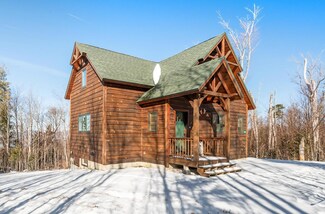 39 Adams Wulff Ln, Rangeley, ME 04970