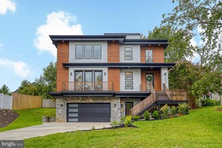 2024 Edgar Ct, Falls Church, VA 22043