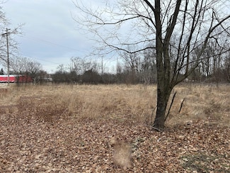 890 Fairfield Ave, Battle Creek, MI 49015