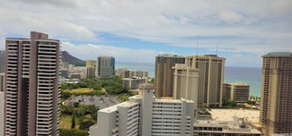 411 Hobron Ln Unit 3705, Honolulu, HI 96815