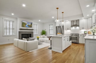 140 Main St Unit E, Amesbury, MA 01913