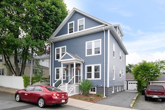 15 Cabot St Unit 3, Salem, MA 01970