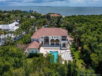 3 Tahiti Beach Island Rd, Miami, FL 33143