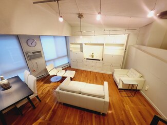 12 Stoneholm St Unit 325, Boston, MA 02115
