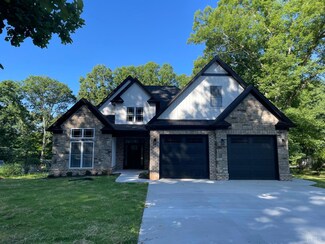 303 College Park Dr, Lynchburg, VA 24502