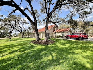 515 Post Oak Dr, Dripping Springs, TX 78620