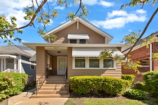 1917 Emerson St, Evanston, IL 60201