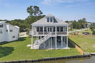 132 Dogwood Ln, Pass Christian, MS 39571