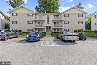 11 Warren Lodge Ct Unit 2D, Cockeysville, MD 21030