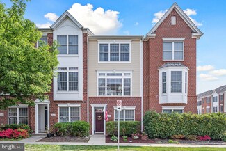 42606 Pine Forest Dr, Chantilly, VA 20152