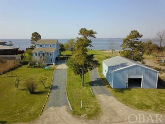 215 Bayview Dr, Stumpy Point, NC 27978
