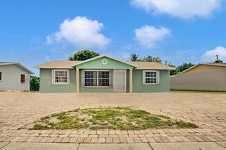 5772 Haverhill Rd N, West Palm Beach, FL 33407