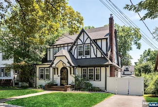 232 W Hudson Ave, Englewood, NJ 07631