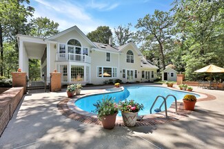 612 Oceanview Rd, Brielle, NJ 08730