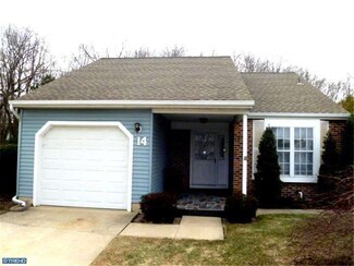 14 Panorama Ct, Mount Laurel, NJ 08054