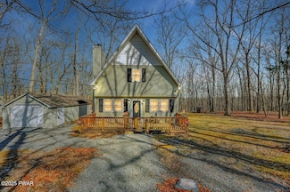 252 Upper Independence Dr, Lackawaxen, PA 18435