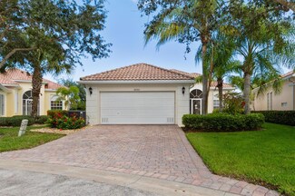 8255 SE Angelina Ct, Hobe Sound, FL 33455