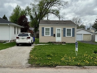 711 36th St NE, Cedar Rapids, IA 52402