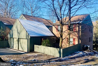 1213 Limerick Ct, Hummelstown, PA 17036