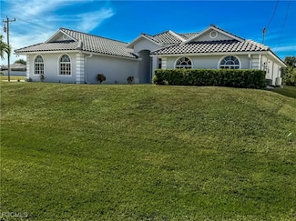 823 SW 10th St, Cape Coral, FL 33991