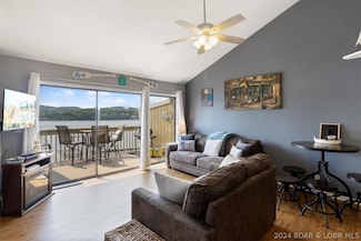2500 Bay Point Ln Unit 142, Osage Beach, MO 65065
