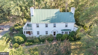 358 E Main St, Orange, VA 22960