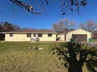 S4603A Raven Acres Dr, Baraboo, WI 53913