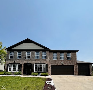 585 Fireside Dr, Greenwood, IN 46143
