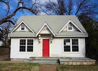 3228 Paradise St, Vernon, TX 76384