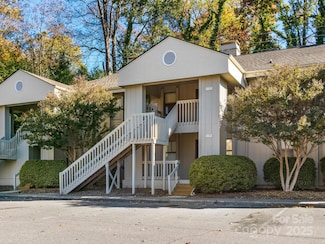 2604 Vineyard Blvd, Asheville, NC 28805