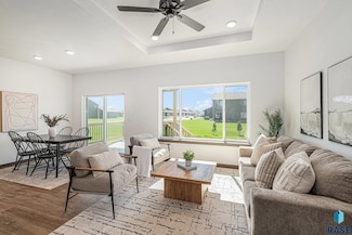 5609 S Spirea Ave, Sioux Falls, SD 57108