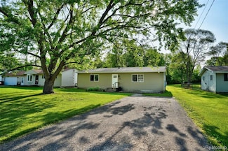 2243 Noble Ave, Flint, MI 48532