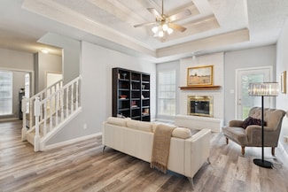 10216 Gray Oak Ln, Fort Worth, TX 76108