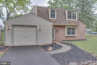 14 Pinetree Ct, Newtown, PA 18940