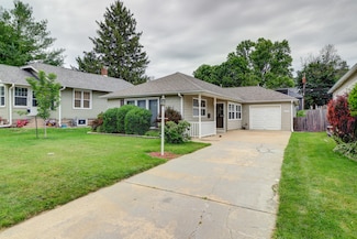 406 15th Ave, Sterling, IL 61081