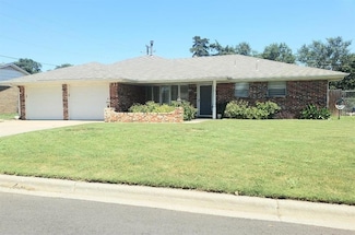 1008 E Hughes St, Blair, OK 73526
