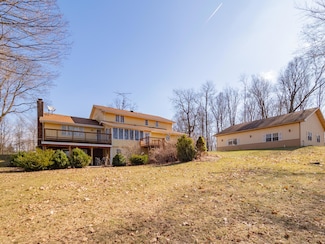 43708 Paw Paw Rd, Paw Paw, MI 49079
