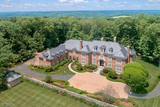 141 Mountaintop Rd, Bernardsville, NJ 07924