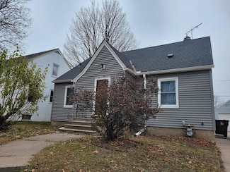 2002 Bush Ave E, Saint Paul, MN 55119