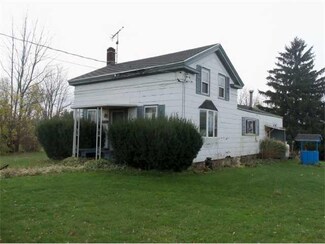 5132 Hellert Rd, Medina, NY 14103