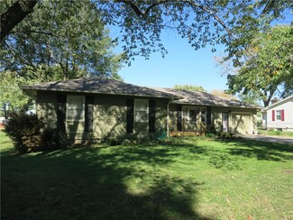 308 Clifton Dr, Cameron, MO 64429