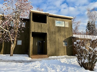 2068 Cliffside Dr Unit 11, Anchorage, AK 99501