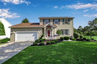 324 Enchanted Forest N, Lancaster, NY 14086