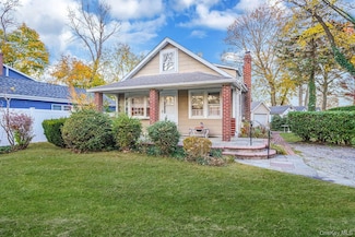 411 Harrison Dr, Centerport, NY 11721