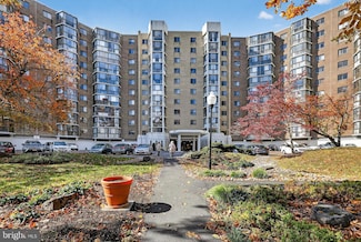 15101 Interlachen Dr, Silver Spring, MD 20906
