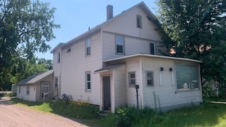 86 Pearl St, Essex Junction, VT 05452