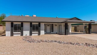 1040 W Fogal Way, Tempe, AZ 85282