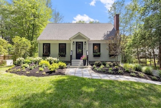 65 Captain Thomas Rd, Ogunquit, ME 03907