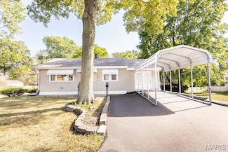 1636 N Charles St, Belleville, IL 62221